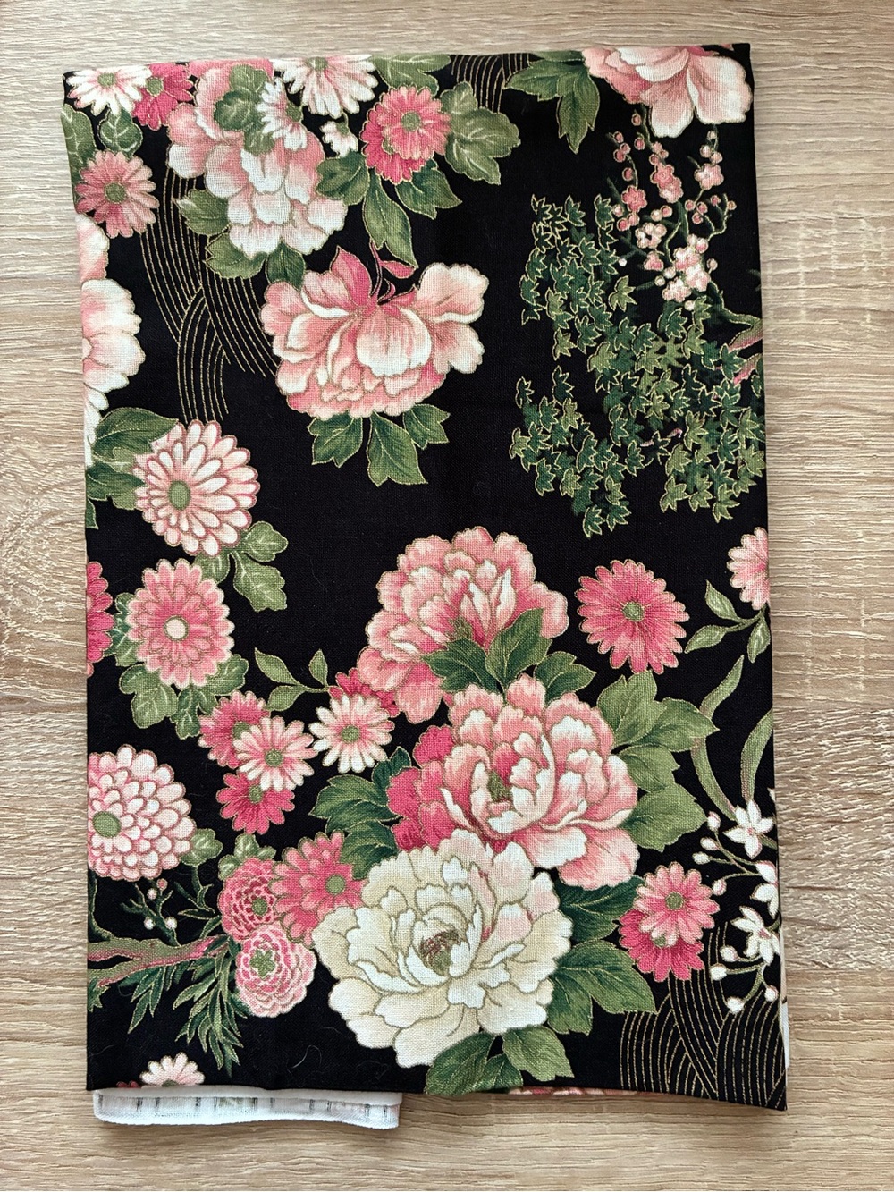 Cranston Floral Quilting Cotton - Asian Inspired Design 💕🖤💕🖤💕